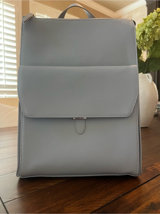 Samsonite Handbags - Samsonite Light Gray Structured Leather Backpack